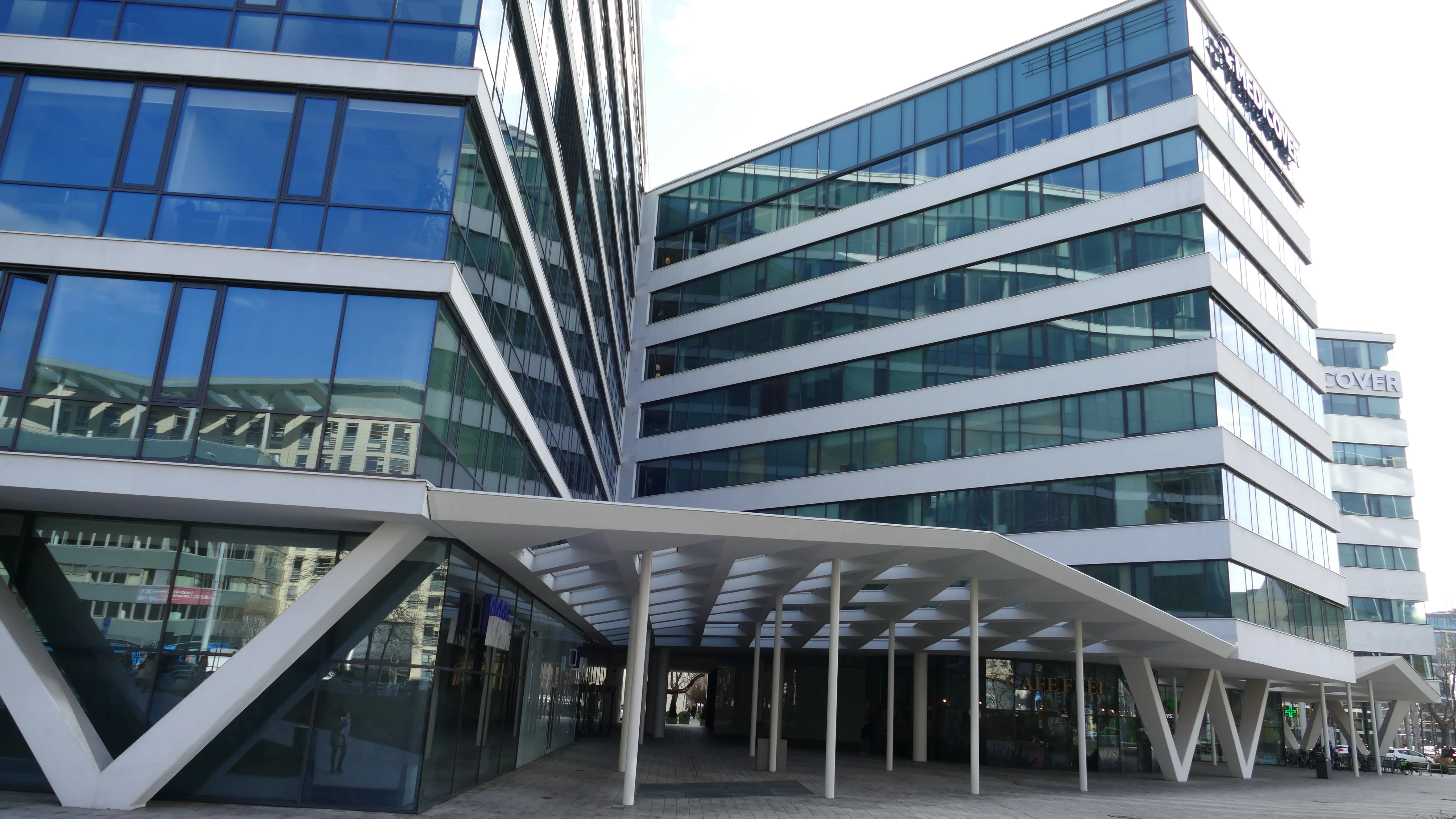 Vision Tower Irodaház